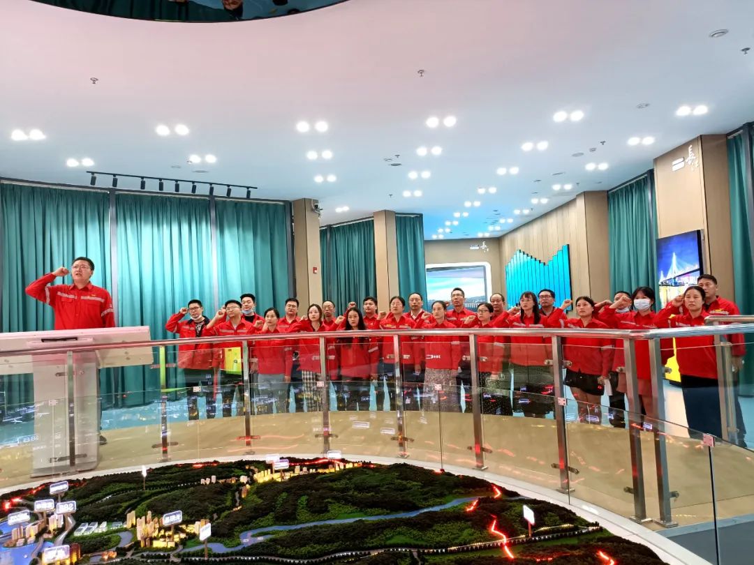 化機公司開展“長江大保護教育基地參觀學習”支部聯(lián)合主題黨日活動(圖3) 圖片
