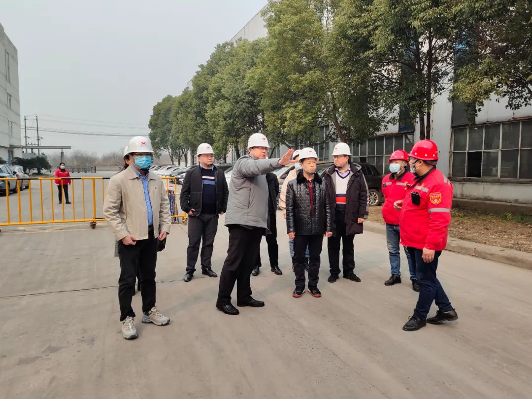 猇亭區(qū)人大汽車及高端裝備制造產(chǎn)業(yè)代表小組到宜化化機(jī)現(xiàn)場(chǎng)調(diào)研(圖1) 圖片