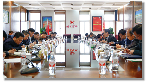 農(nóng)行湖北省分行副行長李新平一行到訪宜化集團(tuán)(圖1) 農(nóng)行湖北省分行副行長李新平一行到訪宜化集團(tuán)(圖1)
