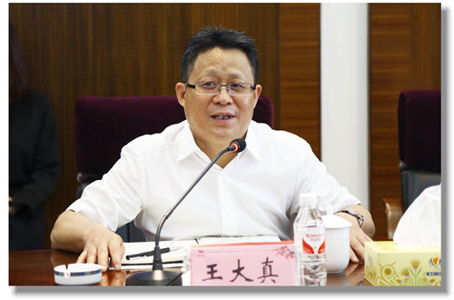 重慶農(nóng)資董事長(zhǎng)陳松一行到訪宜化集團(tuán)(圖2) 重慶農(nóng)資董事長(zhǎng)陳松一行到訪宜化集團(tuán)(圖2)