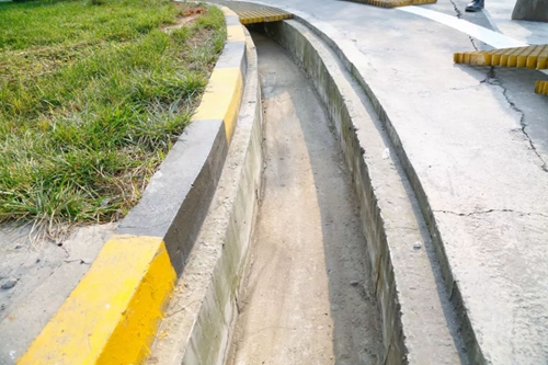 熱火朝天！集團(tuán)總部140余人到股份公司氯堿分廠開展勞動(dòng)(圖6)