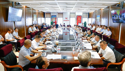 宜化集團召開7月份效益分析總結(jié)會(圖1) 宜化集團召開7月份效益分析總結(jié)會(圖1)