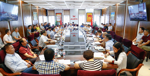 集團(tuán)召開行政辦公會 強調(diào)要大戰(zhàn)一百天超額完成全年目標(biāo)任務(wù)(圖1) 集團(tuán)召開行政辦公會 強調(diào)要大戰(zhàn)一百天超額完成全年目標(biāo)任務(wù)(圖1)