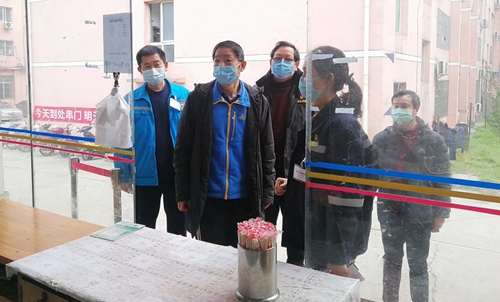 吳正新到股份公司檢查疫情防控工作(圖2) 吳正新到股份公司檢查疫情防控工作(圖2)