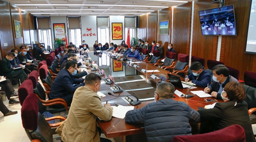 集團(tuán)召開(kāi)董事會(huì)(擴(kuò)大)會(huì)議暨行政辦公會(huì)(圖1) 集團(tuán)召開(kāi)董事會(huì)(擴(kuò)大)會(huì)議暨行政辦公會(huì)(圖1)