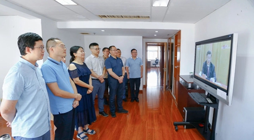 向抗疫英雄致敬！宜化集團組織收看全國抗擊新冠肺炎疫情表彰大會(圖15)