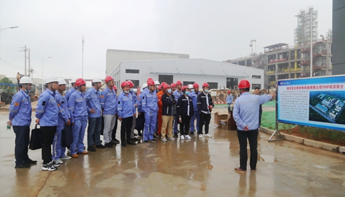 集團組織優(yōu)秀班組長開展“三個一”活動(圖2) 集團組織優(yōu)秀班組長開展“三個一”活動(圖2)