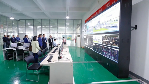 湖北省應(yīng)急管理廳黨委副書記、副廳長楊愛東到宜化實訓(xùn)基地現(xiàn)場調(diào)研(圖1)