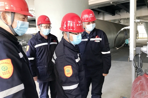 王大真到新疆宜化、新疆宜化礦業(yè)走訪慰問(wèn)干部職工(圖4)