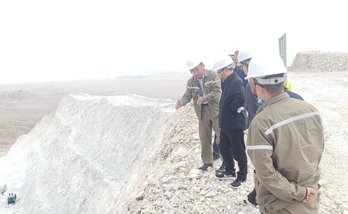 王大真到巴州嘉宜公司走訪調(diào)研(圖1) 王大真到巴州嘉宜公司走訪調(diào)研(圖1)