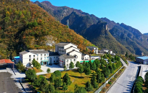 礦業(yè)公司:艱苦奮斗務實高效 推動各項工作再上新臺階(圖1) 礦業(yè)公司:艱苦奮斗務實高效 推動各項工作再上新臺階(圖1)