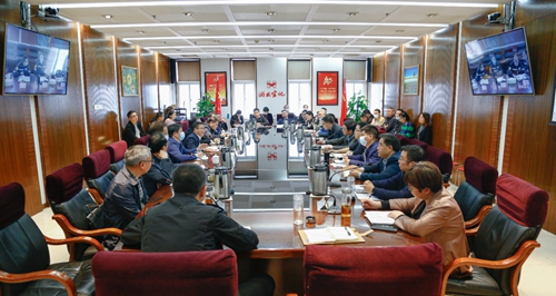 集團(tuán)行政辦公會(huì)強(qiáng)調(diào):要突出重點(diǎn)狠抓落實(shí)加強(qiáng)溝通 確保今年工作圓滿收官(圖1) 集團(tuán)行政辦公會(huì)強(qiáng)調(diào):要突出重點(diǎn)狠抓落實(shí)加強(qiáng)溝通 確保今年工作圓滿收官(圖1)