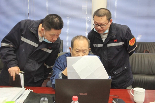 新疆天運(yùn)順利通過二級安全生產(chǎn)標(biāo)準(zhǔn)化驗(yàn)收(圖2) 新疆天運(yùn)順利通過二級安全生產(chǎn)標(biāo)準(zhǔn)化驗(yàn)收(圖2)