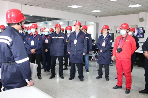 青海省應(yīng)急管理廳在青海宜化舉辦全省危險化學(xué)品企業(yè)化工過程安全管理先進(jìn)技術(shù)實(shí)踐經(jīng)驗(yàn)交流學(xué)習(xí)觀摩會(圖3) 青海省應(yīng)急管理廳在青海宜化舉辦全省危險化學(xué)品企業(yè)化工過程安全管理先進(jìn)技術(shù)實(shí)踐經(jīng)驗(yàn)交流學(xué)習(xí)觀摩會(圖3)