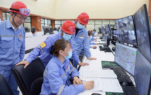 王大真一行到新疆宜化調(diào)研指導(dǎo)(圖2) 王大真一行到新疆宜化調(diào)研指導(dǎo)(圖2)