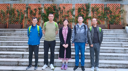 集團(tuán)組織技術(shù)專家及優(yōu)秀職工開展療休養(yǎng)活動(圖2) 集團(tuán)組織技術(shù)專家及優(yōu)秀職工開展療休養(yǎng)活動(圖2)