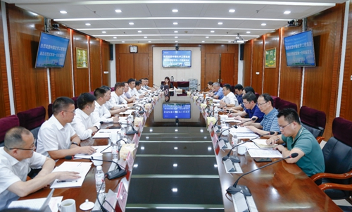 中國化學工程集團副總經(jīng)理武憲功一行到訪宜化集團(圖1) 中國化學工程集團副總經(jīng)理武憲功一行到訪宜化集團(圖1)