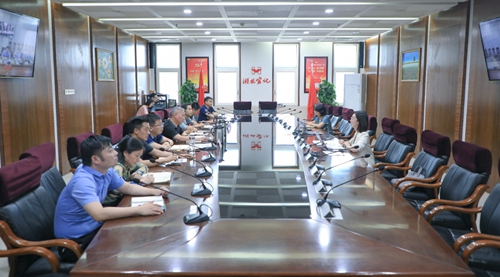 集團(tuán)召開上半年質(zhì)量專題會暨品牌提升會(圖1) 集團(tuán)召開上半年質(zhì)量專題會暨品牌提升會(圖1)