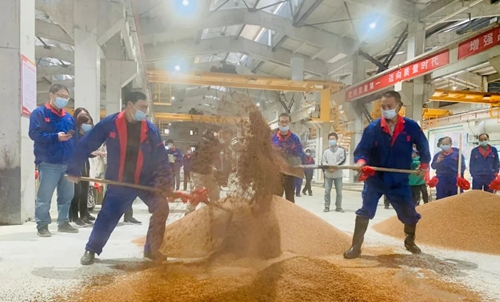 金沙酒業(yè)5000噸基酒擴(kuò)能項(xiàng)目投產(chǎn)！(圖1)