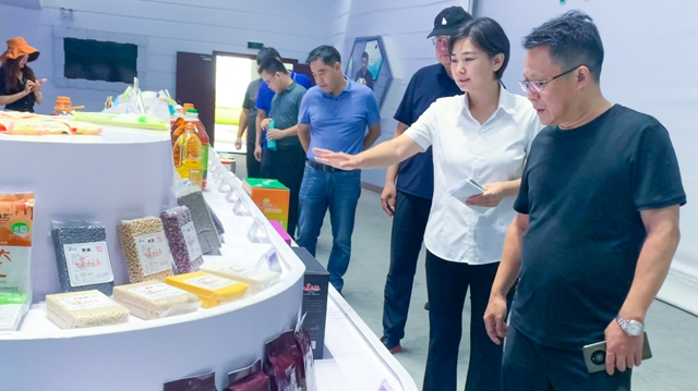 訪客戶談合作走市場！王大真到倍豐集團走訪(圖3)