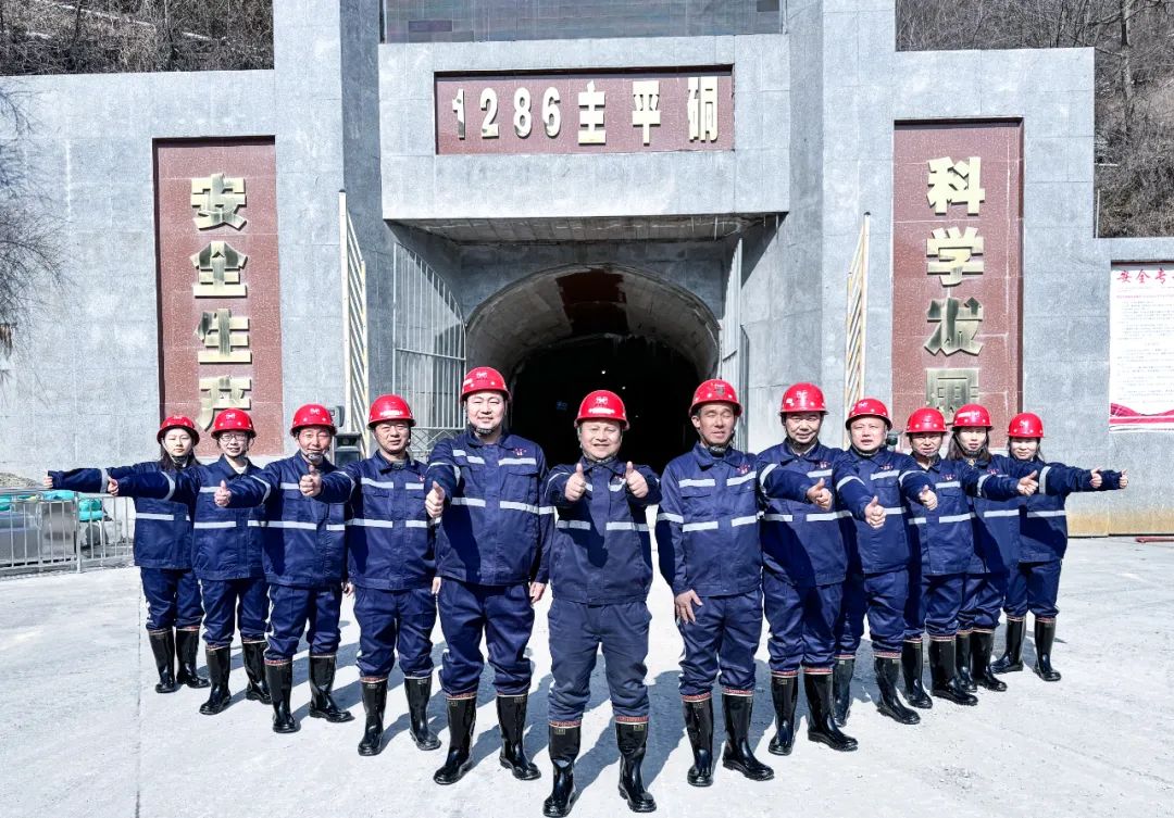 宜化礦業(yè)殷家坪礦機(jī)電維修一班:能打硬仗會算細(xì)賬的“圖強(qiáng)班”(圖5) 宜化礦業(yè)殷家坪礦機(jī)電維修一班:能打硬仗會算細(xì)賬的“圖強(qiáng)班”(圖5)