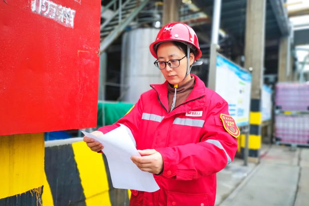 【三八特輯】楚星公司王芳：柔肩擔重任，為公司安全生產(chǎn)穩(wěn)定貢獻巾幗力量(圖3)