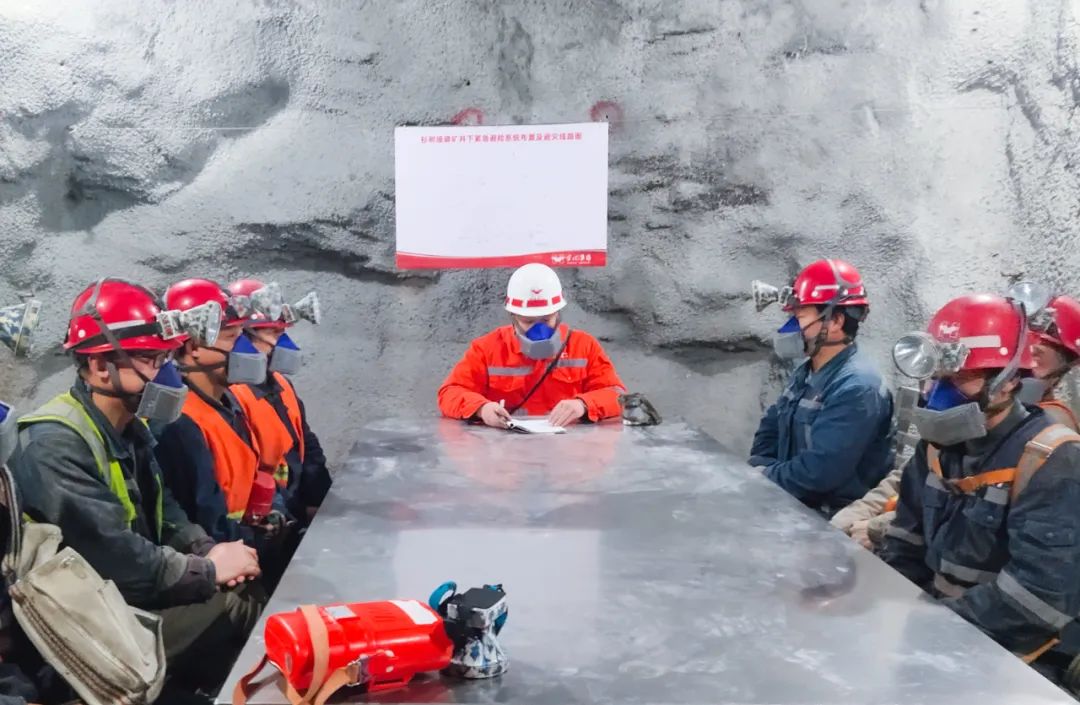 【宜化榜樣】宜化礦業(yè)馬勇:爭當(dāng)?shù)V山安全守護(hù)人(圖6) 【宜化榜樣】宜化礦業(yè)馬勇:爭當(dāng)?shù)V山安全守護(hù)人(圖6)