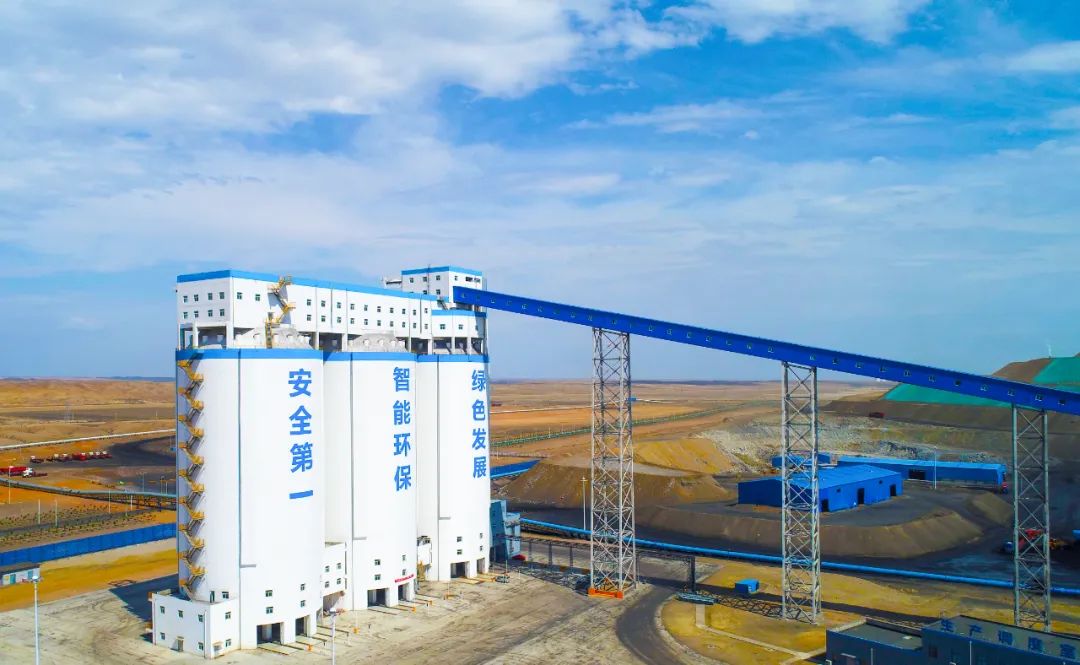 新疆宜化礦業(yè):鉚足干勁奮戰(zhàn)“開(kāi)門(mén)紅”(圖2) 新疆宜化礦業(yè):鉚足干勁奮戰(zhàn)“開(kāi)門(mén)紅”(圖2)