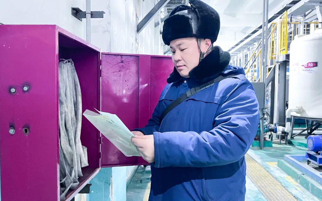 【宜化榜樣】新疆宜化崔發(fā)新:當(dāng)好安全生產(chǎn)的守護者(圖3) 【宜化榜樣】新疆宜化崔發(fā)新:當(dāng)好安全生產(chǎn)的守護者(圖3)