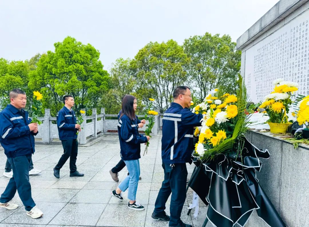 在緬懷中汲取奮進(jìn)力量！這場(chǎng)主題黨日活動(dòng)“走心”更“入心”！(圖4)