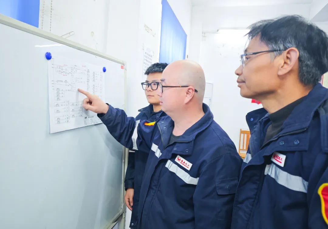 楚星公司電儀分廠：夯實基礎(chǔ)管理，護(hù)航生產(chǎn)安穩(wěn)運行(圖3)