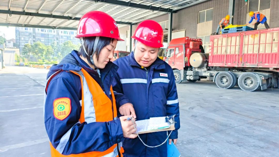 楚星公司生產(chǎn)技術(shù)黨支部：瞄準(zhǔn)“靶點”發(fā)力，織密監(jiān)督網(wǎng)絡(luò)(圖4)