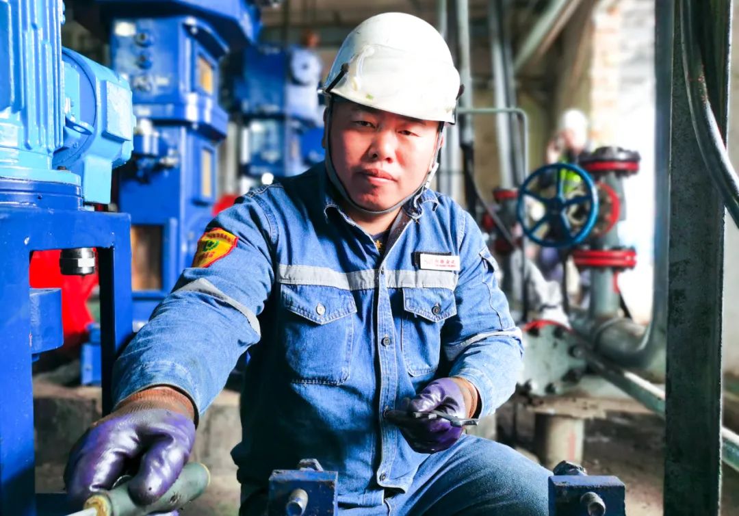 新疆宜化：直擊大修一線，看他們奮戰(zhàn)的身影(圖5)