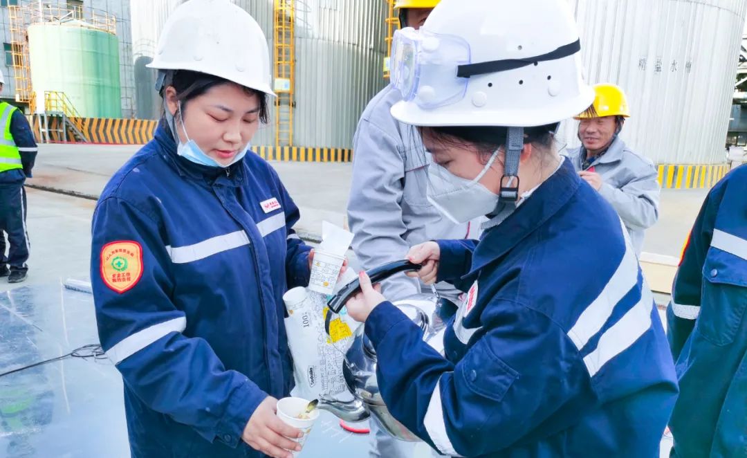 新疆宜化：直擊大修一線，看他們奮戰(zhàn)的身影(圖9)