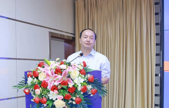 增值引領(lǐng)共贏(yíng)疆來(lái)！2024宜化宜冠滴品牌戰(zhàn)略發(fā)布會(huì)在新疆輪臺(tái)縣成功舉行(圖3)