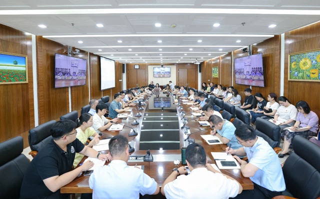 集團召開綜合系統(tǒng)工作會議(圖1) 集團召開綜合系統(tǒng)工作會議(圖1)