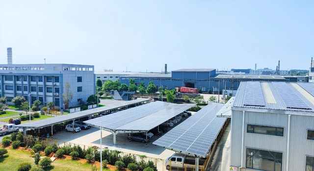 新材料公司光伏發(fā)電項目順利并網！(圖1)