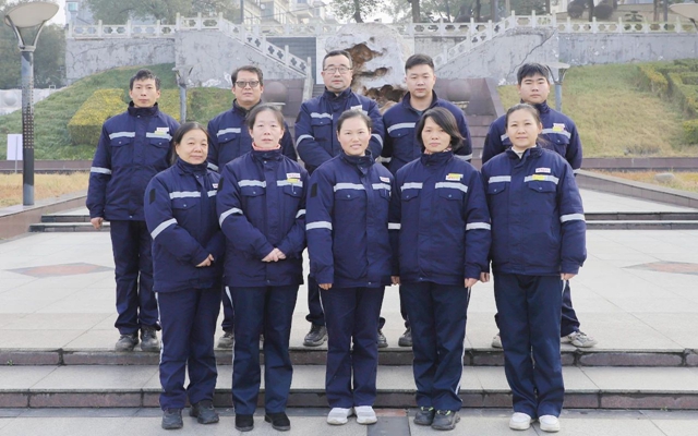 喜報！全國表彰，股份公司猇亭片區(qū)電解四班榜上有名！