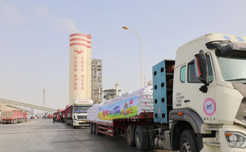 新疆天運(yùn)：開足馬力生產(chǎn)，全力服務(wù)春耕(圖1)