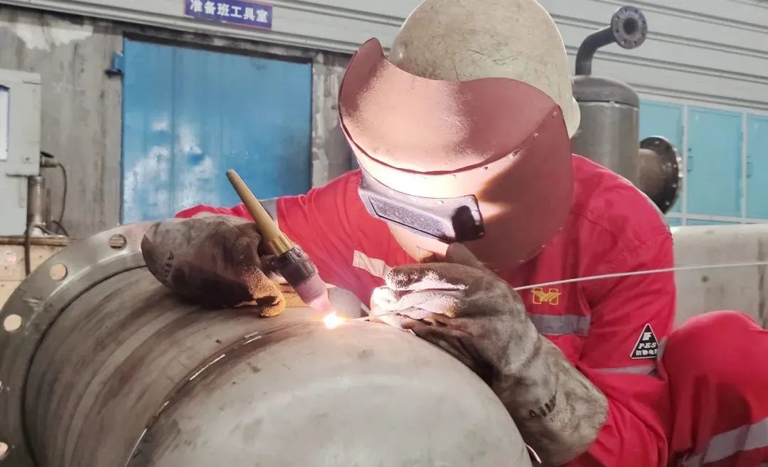 化機(jī)公司承接項(xiàng)目批大型塔器設(shè)備順利出廠(chǎng)(圖3) 圖片