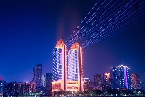 宜化大樓亮起來了！