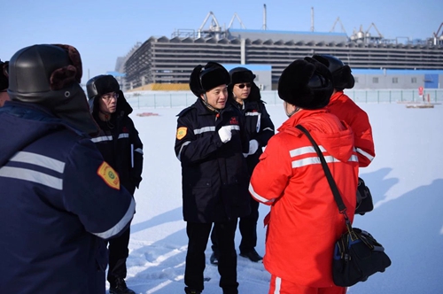 宜昌市領(lǐng)導(dǎo)王應(yīng)華、王大真一行到新疆宜化調(diào)研走訪