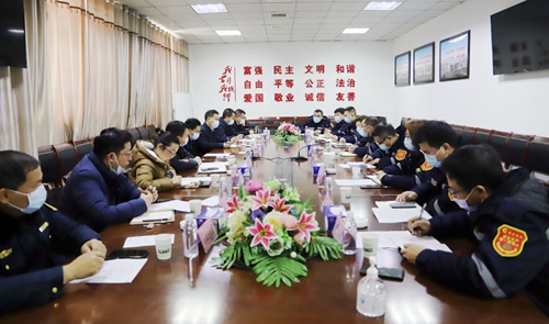 宜都市委副書(shū)記、市長(zhǎng)李澤剛一行到楚星公司開(kāi)展“千名干部進(jìn)千企”服務(wù)活動(dòng)