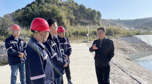 王大真到松滋肥業(yè)、楚星公司、股份公司和新項目現(xiàn)場調(diào)研